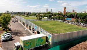 Bs As, 26 de diciembre de 2012. El Jefe de Gobierno porteño Mauricio Macri, el ministro de Ambiente y Espacio Público Diego Santilli, y el Jefe de Gabinete Horacio Rodríguez Larreta junto a trabajadores cooperativistas inauguraron el Centro Verde Nuñez, situado en la avenida Lugones en su intersección con la avenida General Paz. Fotos Andres Perez Moreno / prensa Ministerio de Ambiente y Espacio Público GCBA